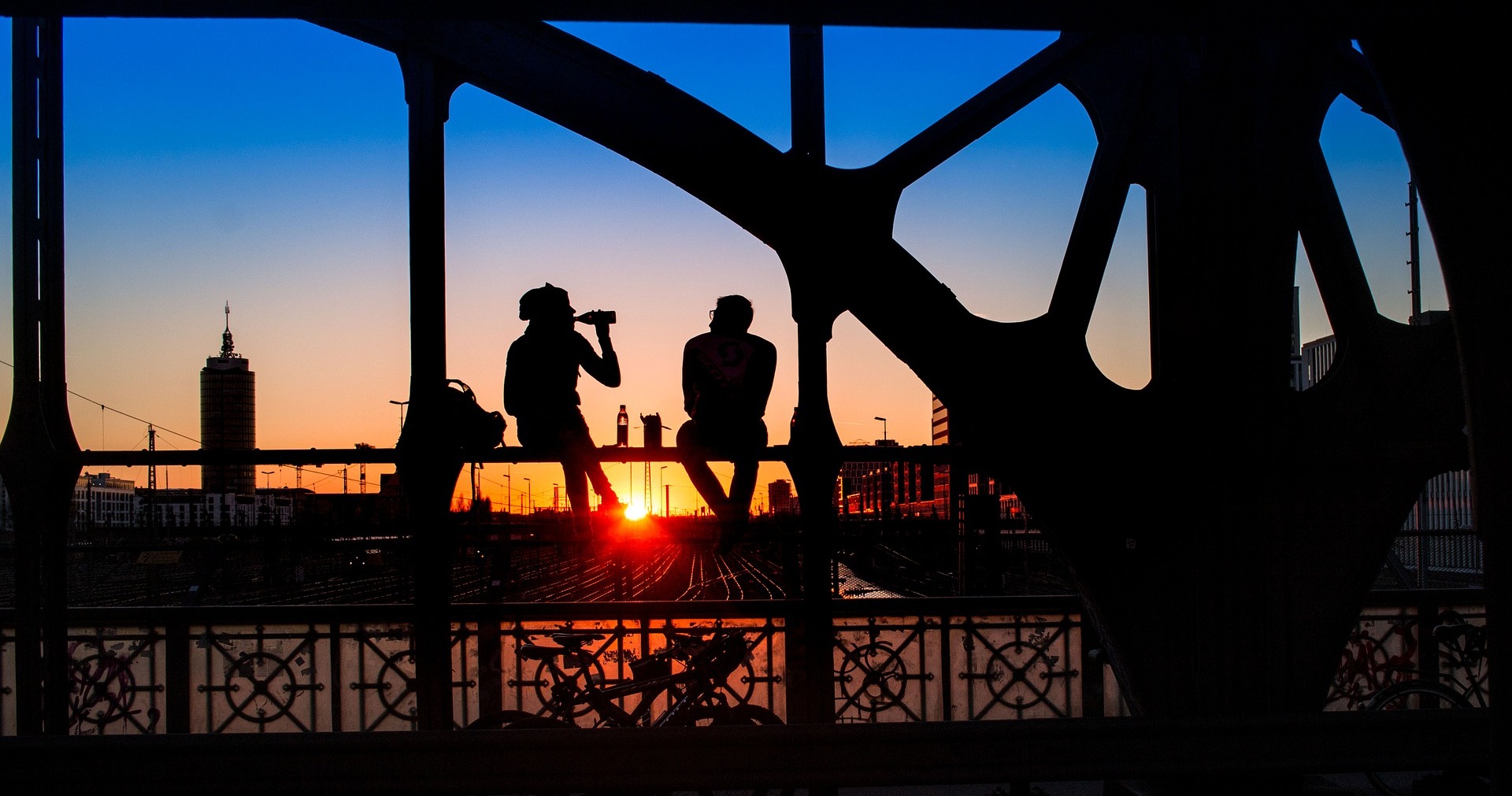 silhouette-pixabay.com