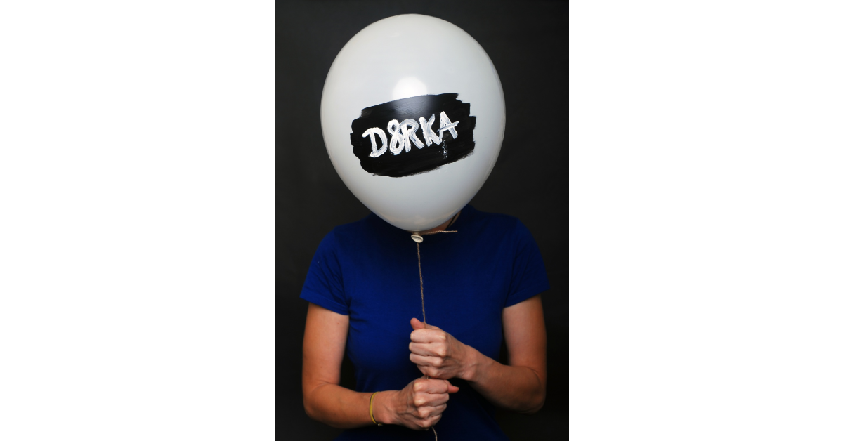 „Ha csak egy embernek is segítséget tud nyújtani ez a könyv, már megérte, hogy nem a fiókban porosodik”