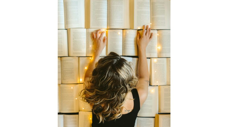 Hogyan tartsuk a kapcsolatot az olvasóinkkal? – Írói közösségépítés minden korosztálynak Hogyan tartsuk a kapcsolatot az olvasóinkkal? – Írói közösségépítés minden korosztálynak